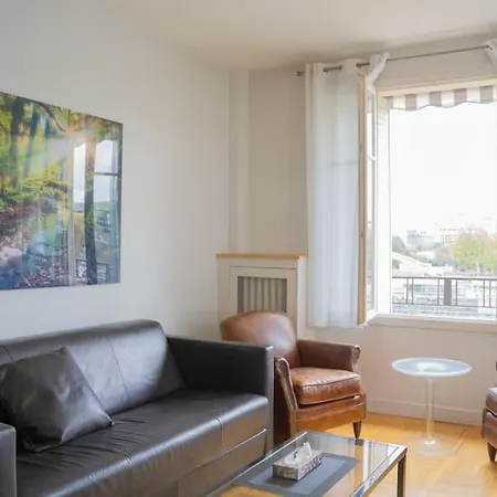 Appartement Moderne 2 Pieces En Plein Paris Au Bord De Seine Extérieur photo