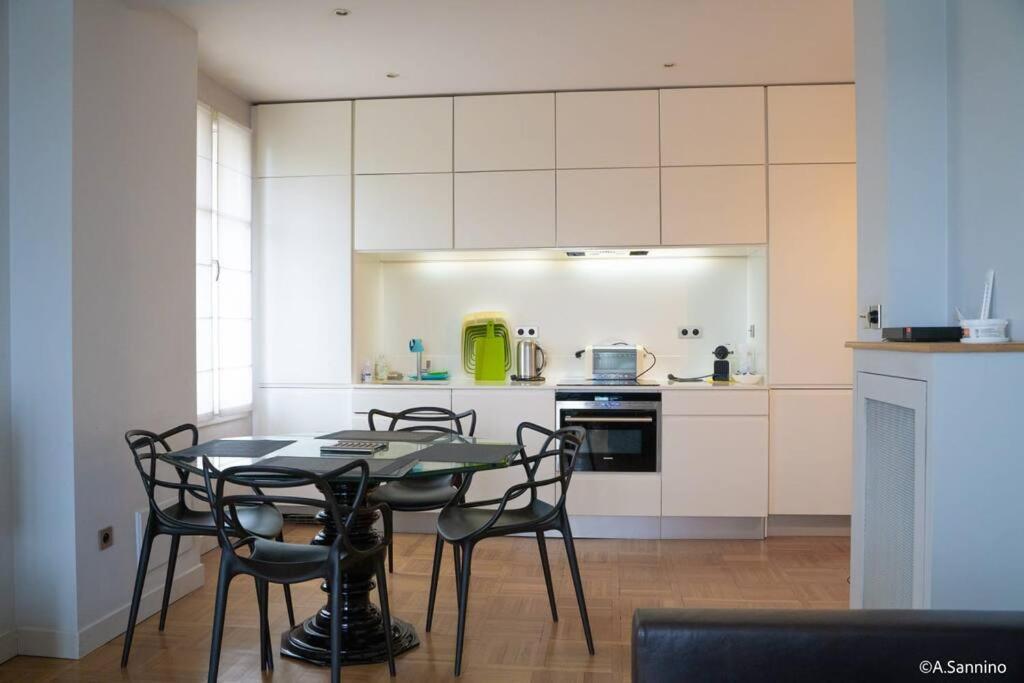 Appartement Moderne 2 Pieces En Plein Au Bord De Seine *